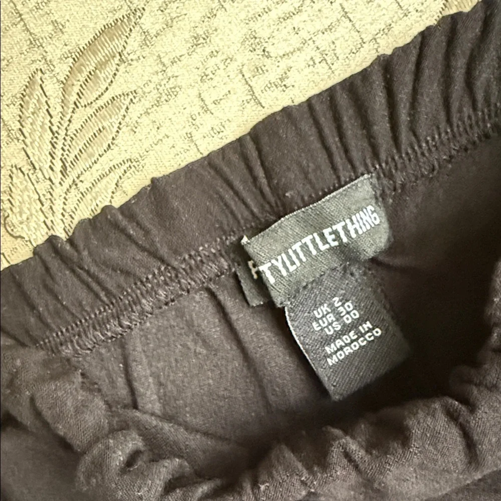 PrettyLittleThing Flared Pants - Picture 3 of 5